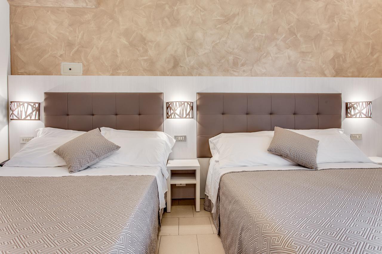 Hotel Dolcevita Cesenatico Exterior photo